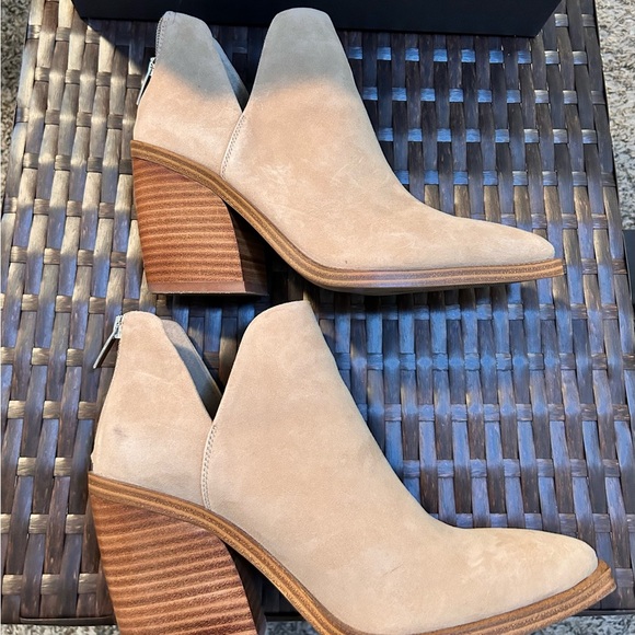 VINCE CAMUTO • Suede/Leather Tan Booties • 7M • - Picture 7 of 9